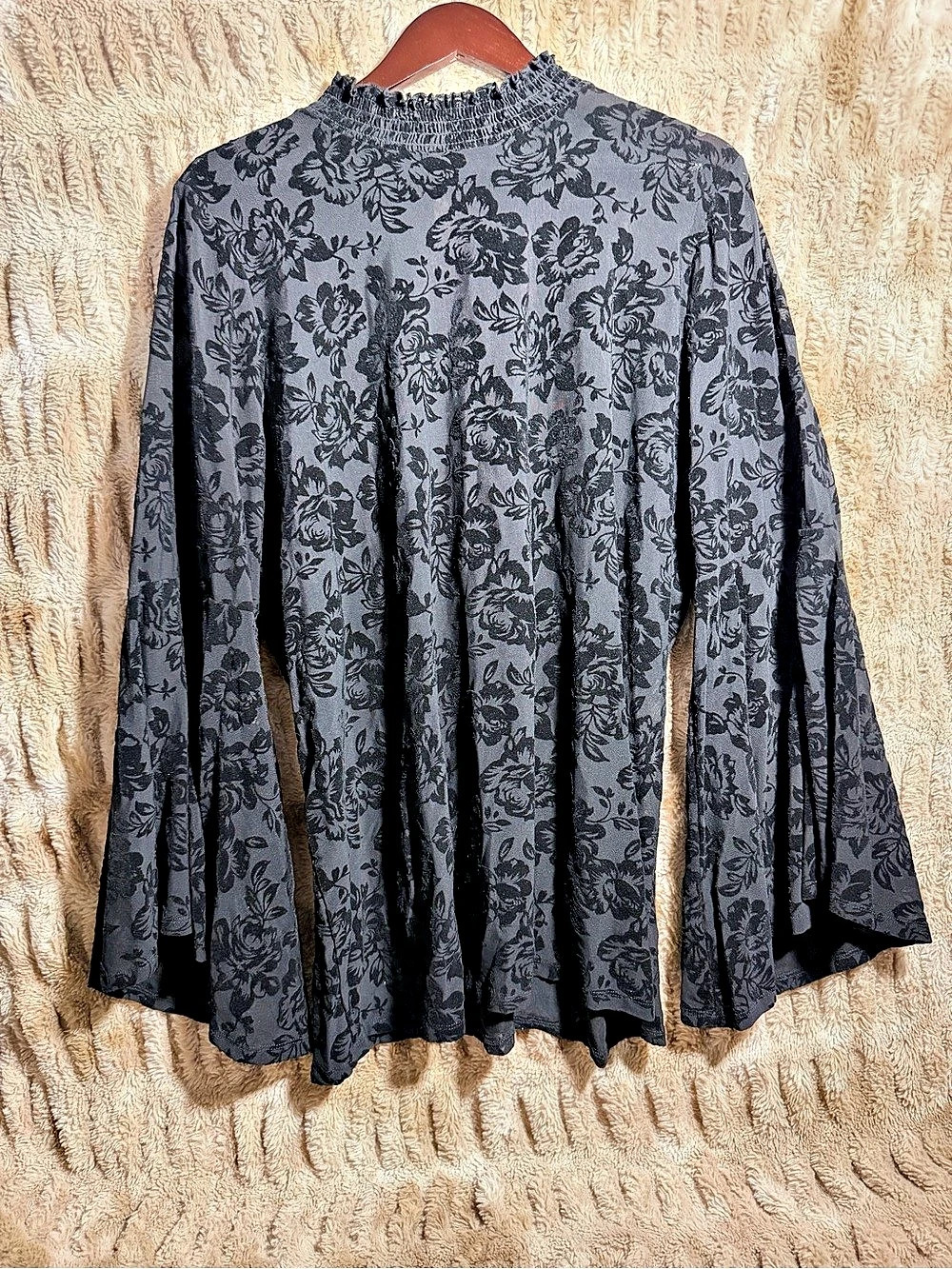 Torrid Black Floral Velvet Flocked Bell Sleeve Top Size 2